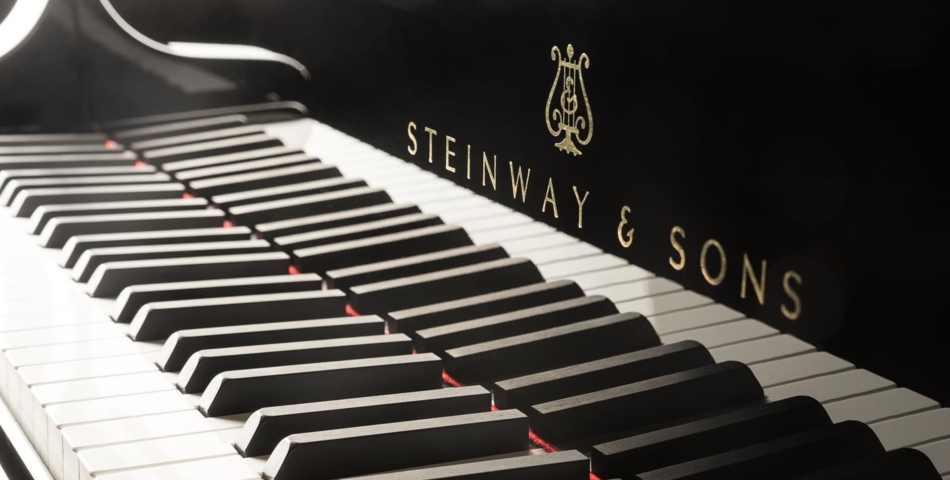 specialiste piano acoustique service concert aix en provence